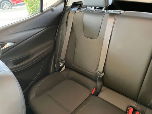 Used 2025 Buick Encore GX Preferred image 37