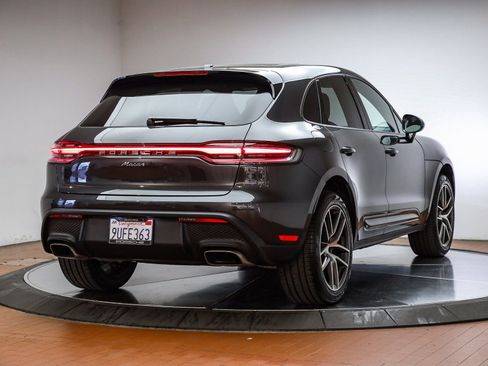 Certified 2025 Porsche Macan image 6