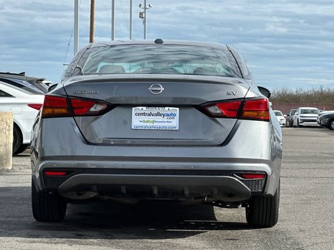 Certified 2024 Nissan Altima 2.5 SV image 5