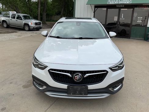 Used 2019 Buick Regal Essence w/ Driver Confidence Package I AWD/4WD image 4