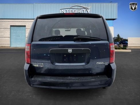Used 2009 Dodge Grand Caravan SE image 4