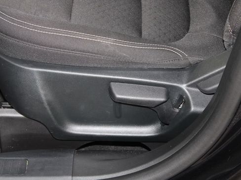 Used 2025 Ford Escape Active AWD/4WD image 16