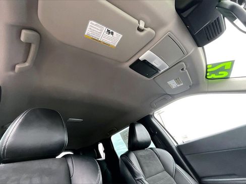 Used 2023 Mitsubishi Outlander SE image 22