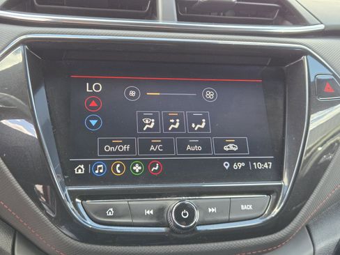 Used 2021 Chevrolet TrailBlazer RS w/ Convenience Package FWD image 11