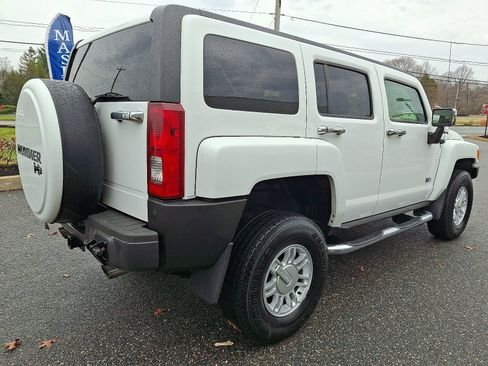 Used 2009 HUMMER H3 image 4