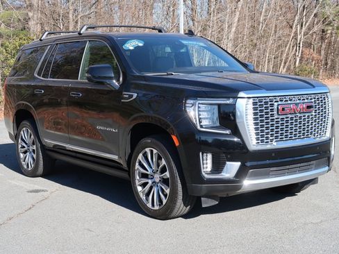 Certified 2022 GMC Yukon Denali image 3