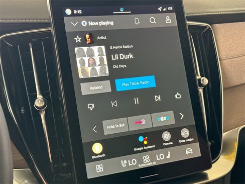 New 2026 Volvo XC90 B6 Ultra image 18