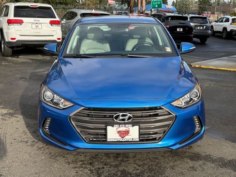 Used 2017 Hyundai Elantra Limited image 2
