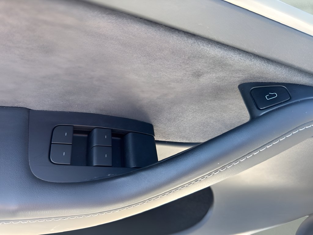 Used 2022 Tesla Model Y Performance AWD/4WD image 27