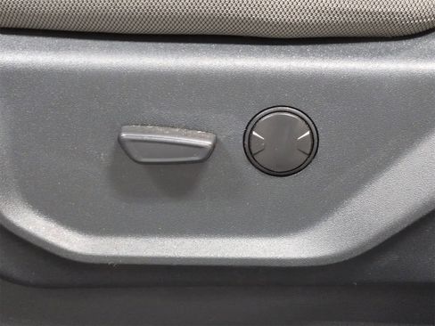 Used 2022 Ford F350 XLT w/ XLT Premium Package image 17