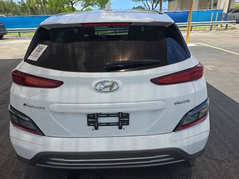Used 2023 Hyundai Kona SE FWD image 7