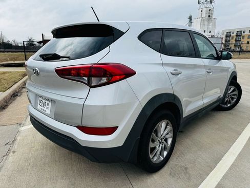 Used 2016 Hyundai Tucson SE FWD image 2
