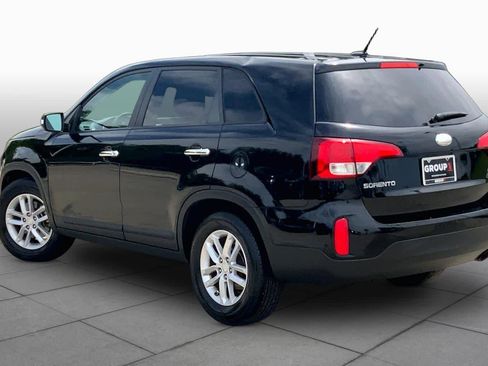 Used 2014 Kia Sorento LX image 11