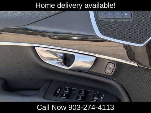 Used 2018 Volvo XC90 T6 Momentum w/ Momentum Plus Package AWD/4WD image 24