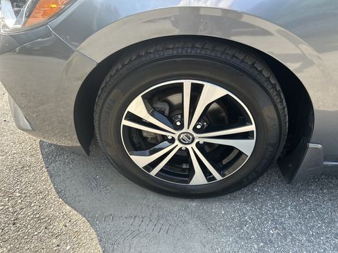Used 2020 Nissan Sentra SV FWD image 9