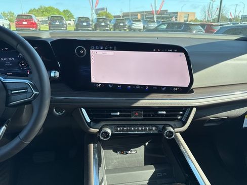 Used 2026 Chevrolet Tahoe Z71 w/ Comfort Package image 45