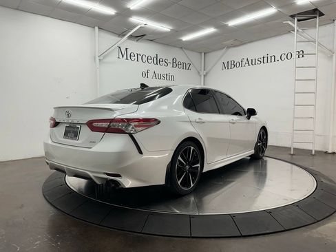 Used 2019 Toyota Camry XSE FWD image 8