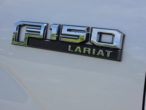 Used 2016 Ford F150 Lariat w/ Equipment Group 502A Luxury AWD/4WD image 8