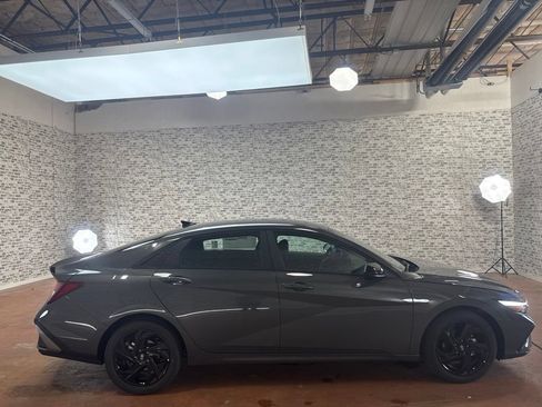 New 2026 Hyundai Elantra SEL Sport FWD image 8