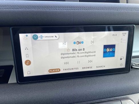 Used 2020 Land Rover Defender 110 First Edition image 24