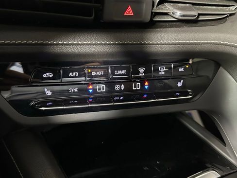 Used 2022 Buick Envision Essence w/ Safety Package image 20