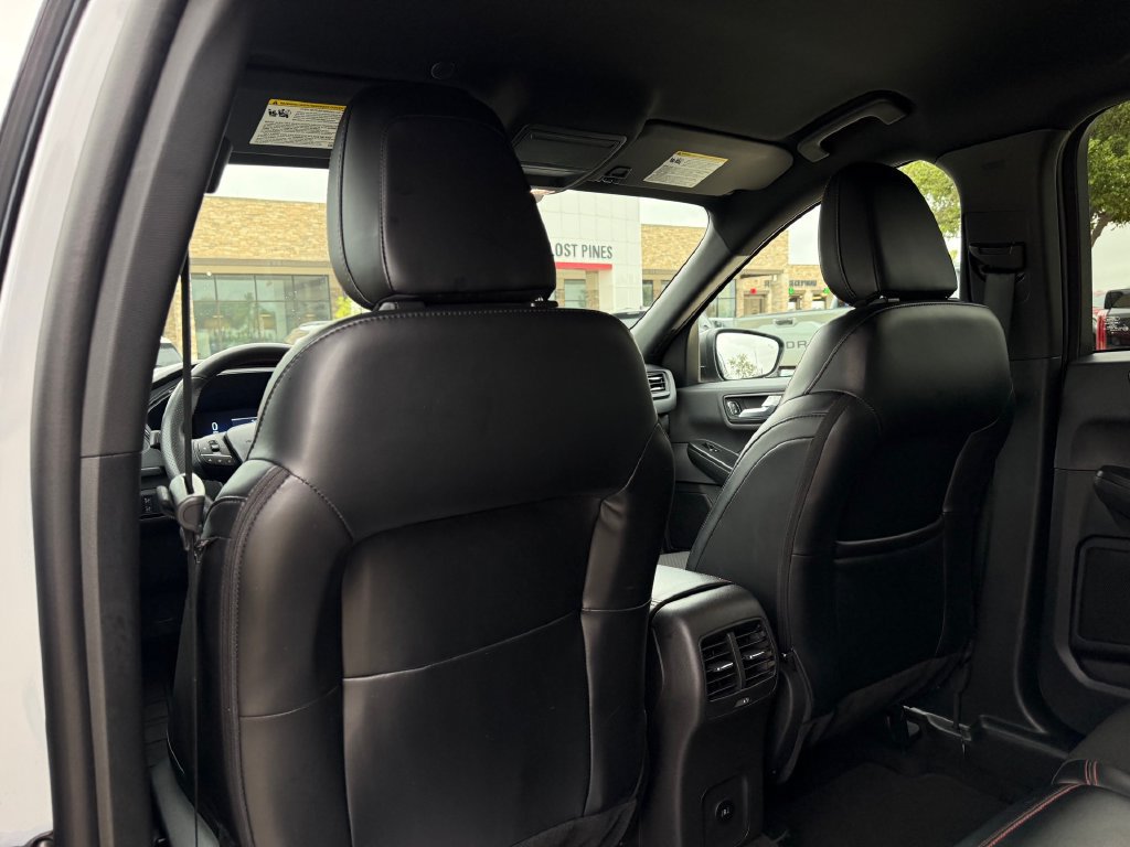 Used 2025 Ford Escape ST-Line FWD image 18