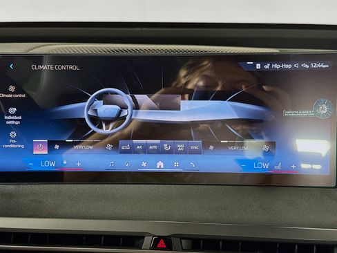 New 2026 BMW iX xDrive45 w/ M Sport Package AWD/4WD image 16