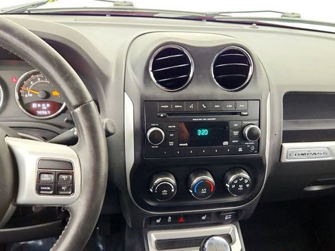 Used 2017 Jeep Compass High Altitude AWD/4WD image 18
