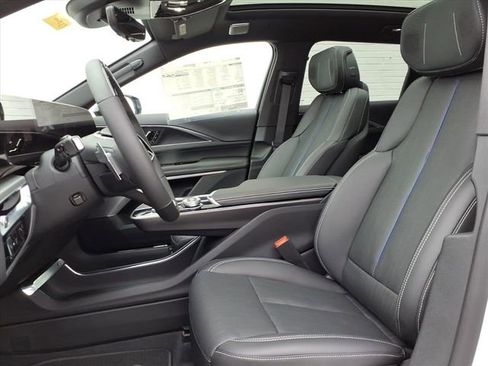 New 2026 Cadillac Lyriq V image 8