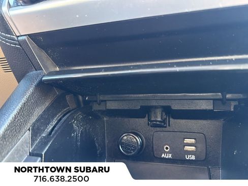 Used 2018 Subaru Outback 2.5i Limited image 32
