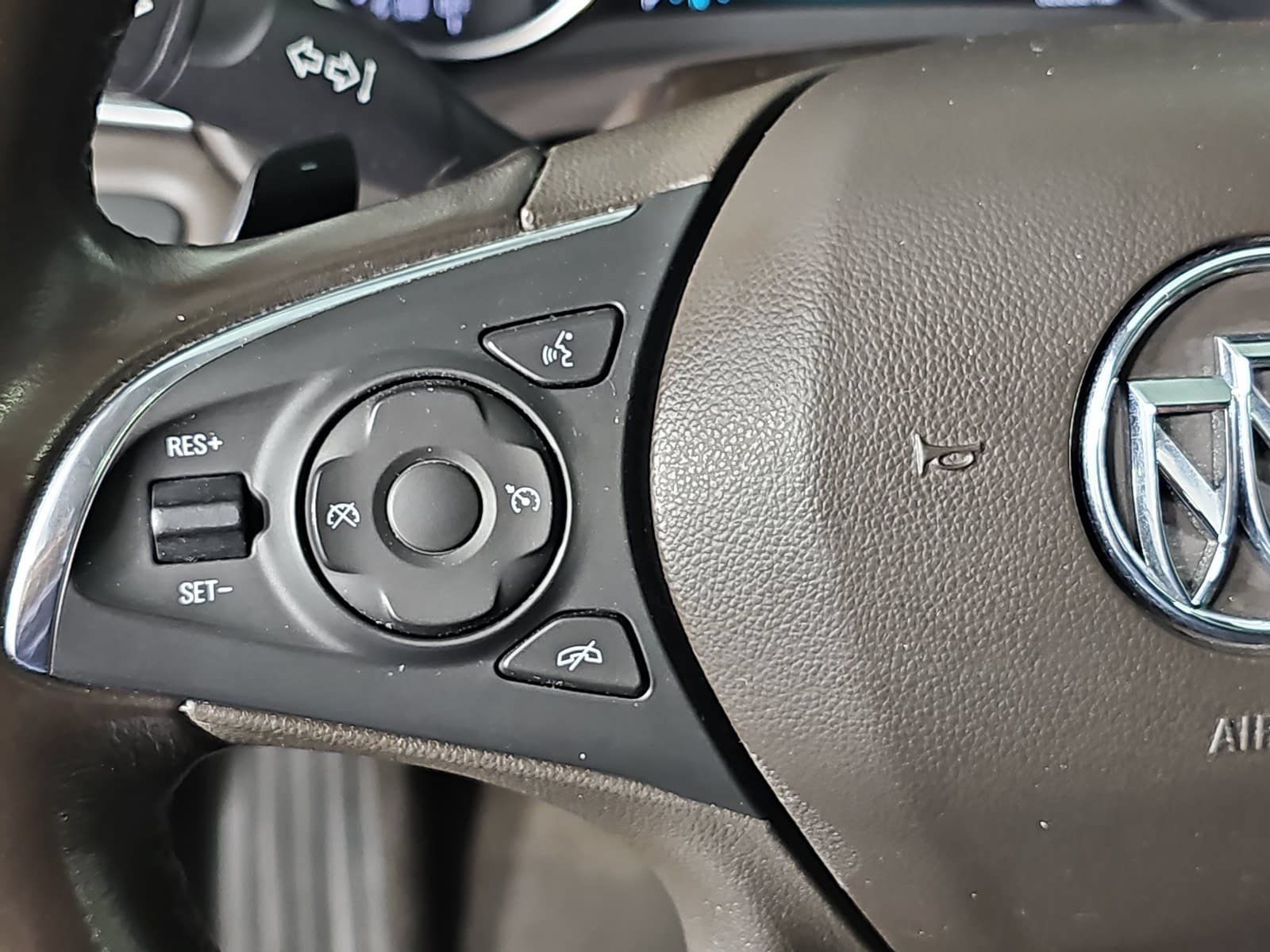 Used 2017 Buick LaCrosse Essence w/ Sun and Shade Package FWD image 14