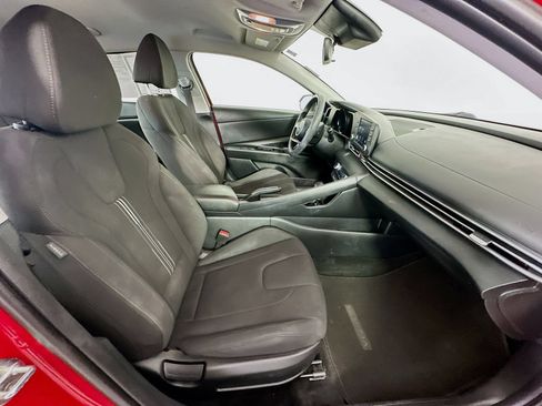 Used 2022 Hyundai Elantra SEL FWD image 32