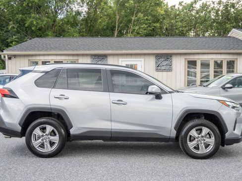 Used 2023 Toyota RAV4 XLE w/ XLE Grade Weather Package AWD/4WD image 12