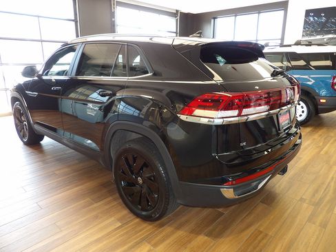 Used 2024 Volkswagen Atlas Cross Sport SE w/ Panoramic Sunroof Package AWD/4WD image 8