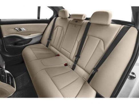 Used 2024 BMW 330e image 29