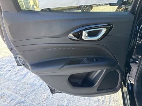 New 2026 Jeep Compass Latitude image 15