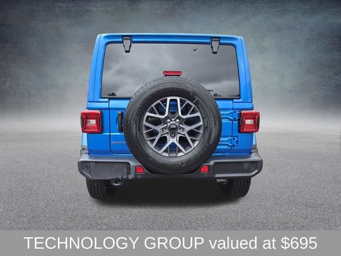 Used 2026 Jeep Wrangler Unlimited Sahara w/ Safety Group AWD/4WD image 7
