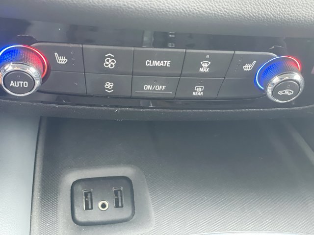Used 2018 Buick Enclave Essence FWD image 23
