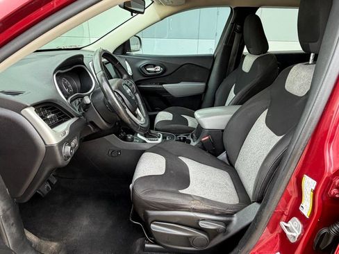 Used 2014 Jeep Cherokee Latitude AWD/4WD image 20