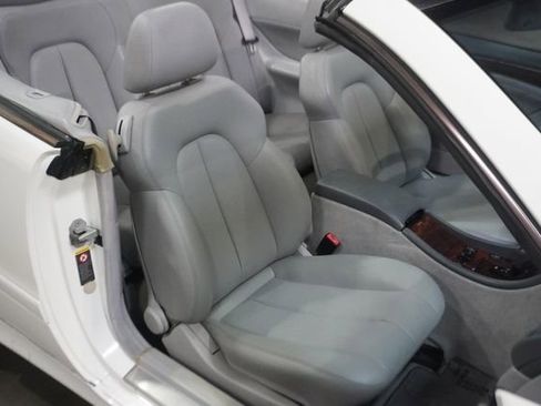 Used 2002 Mercedes-Benz CLK 320 Cabriolet w/ K4 Opt Pkg image 26