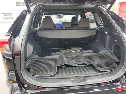 Certified 2023 Toyota RAV4 SE image 30