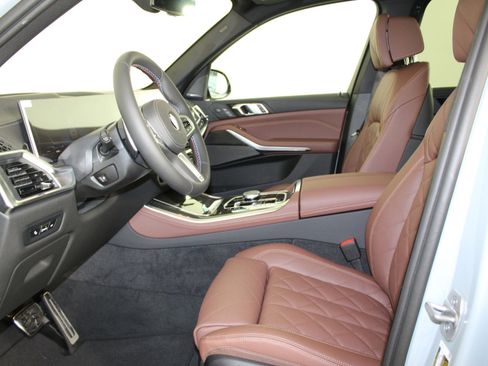 New 2026 BMW X5 M60i w/ Climate Comfort Package image 25