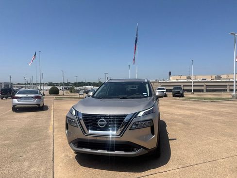 Used 2021 Nissan Rogue SL FWD image 5