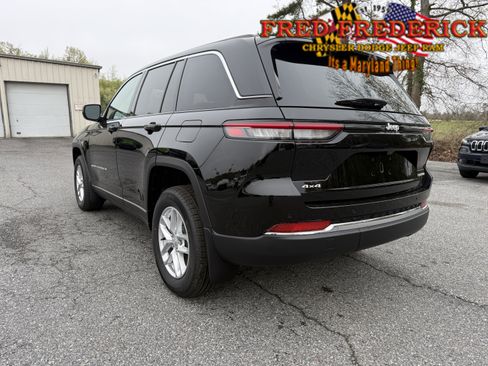 Used 2025 Jeep Grand Cherokee Laredo X w/ Luxury Tech Group I image 5