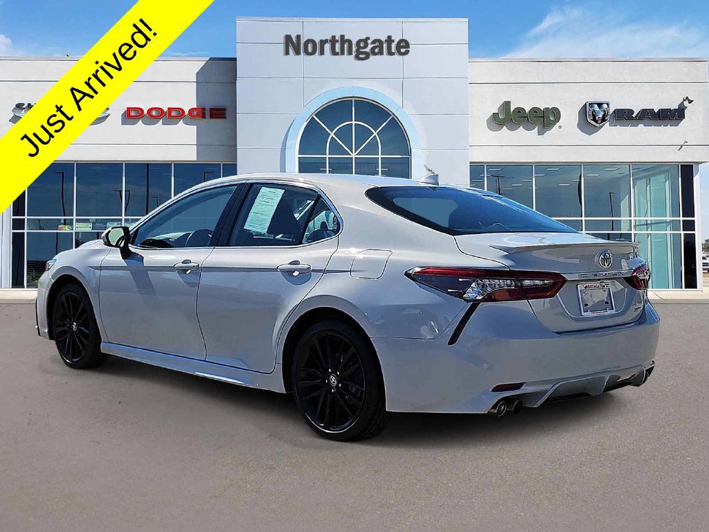 Used 2024 Toyota Camry XSE FWD image 3