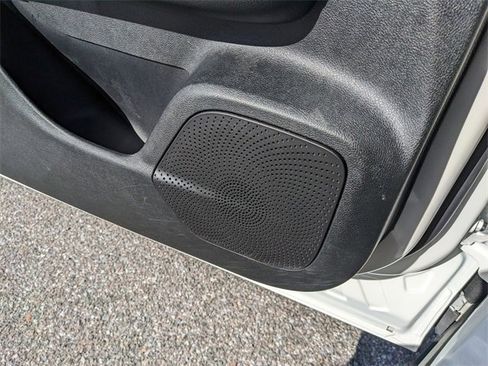 Used 2025 Lincoln Corsair Reserve w/ Rear Removable Package Tray image 22