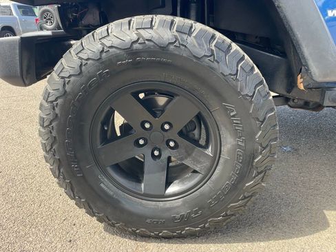 Used 2010 Jeep Wrangler Unlimited Sport image 16