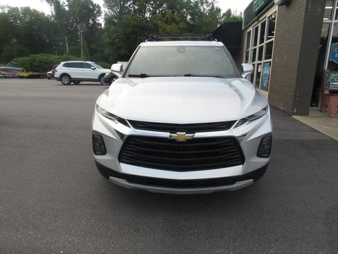 Used 2020 Chevrolet Blazer LT w/ Sound & Technology Package FWD image 9