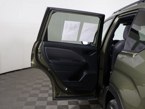 Used 2025 Subaru Forester Premium AWD/4WD image 20