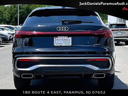 Used 2025 Audi Q5 Premium Plus w/ Premium Plus AWD/4WD image 4